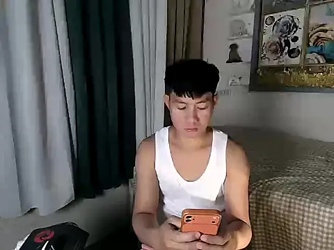 xshyboyx online show from June 2, 12:39 pm