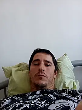 hugecock4u1990 online show from May 5, 3:14 pm