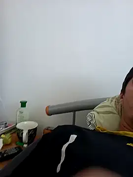 hugecock4u1990 online show from May 1, 1:03 pm