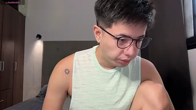 Addictiveboi online show from May 5, 2:46 am