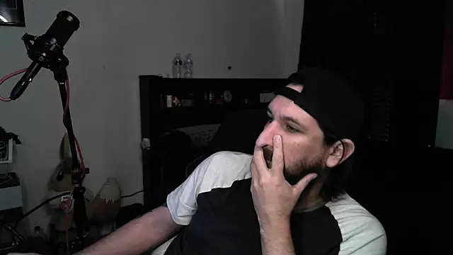DevilPup75  online show from May 15, 4:37 pm