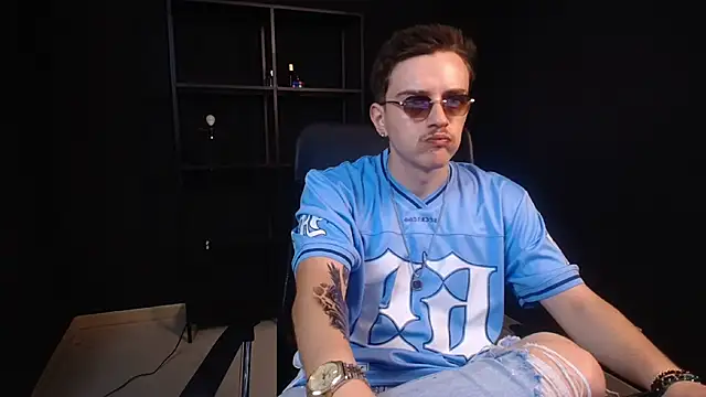 FelixStarkk online show from July 17, 5:36 am