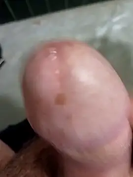 69dagosto online show from May 6, 12:39 pm