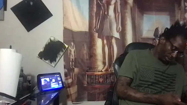 Triggerhappycj100 online show from May 2, 8:44 pm