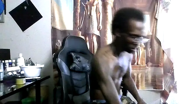 Triggerhappycj100 online show from April 28, 10:25 pm