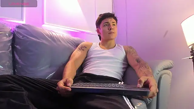 Leo santoro online show from May 15, 2:14 pm