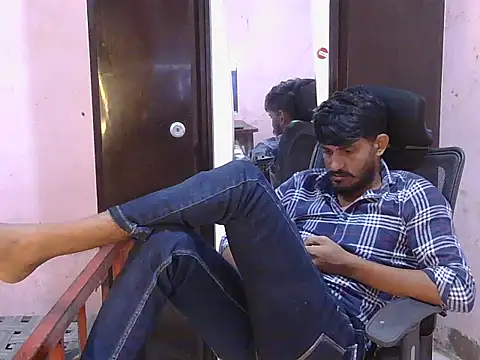 krishjaat43 online show from July 28, 8:52 pm