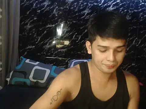 iampinoy19 online show from July 26, 4:59 pm