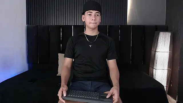Dominic ghost online show from July 28, 8:45 pm