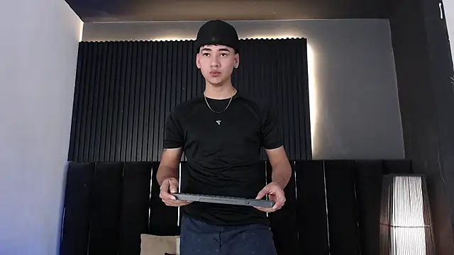 Dominic ghost online show from July 28, 8:52 pm