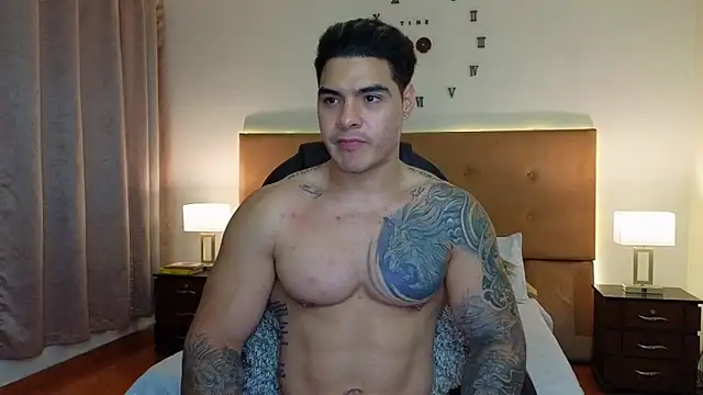Steven Velez online show from April 27, 1:24 am