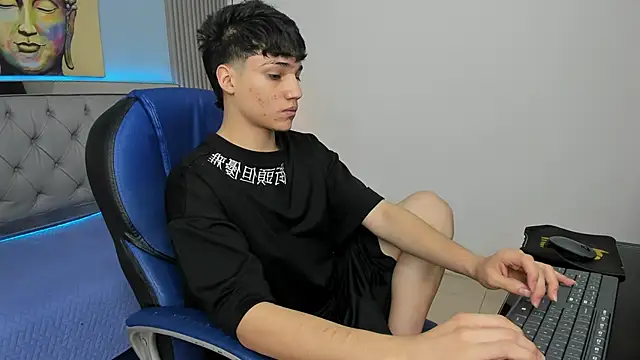 SamBlack  online show from May 4, 8:21 pm