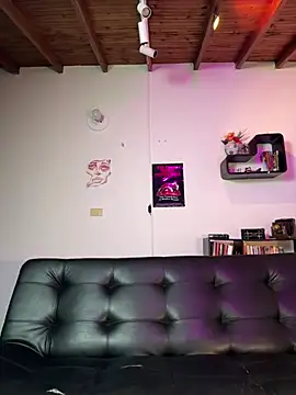 AlekBlake  online show from May 12, 3:48 am