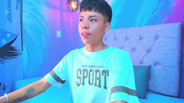 MaxiWildd online show from May 7, 1:11 pm