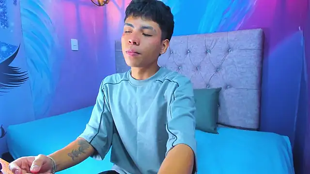MaxiWildd online show from May 16, 12:58 pm