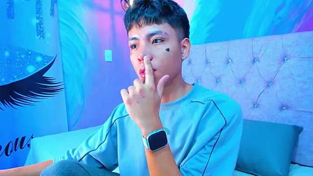 MaxiWildd online show from May 8, 1:11 pm