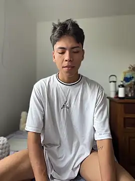MaxiWildd online show from June 17, 4:31 pm
