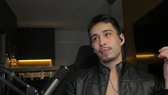 mettew22cm online show from June 4, 8:26 pm