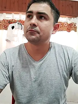 Bradd 32 online show from April 30, 12:12 pm