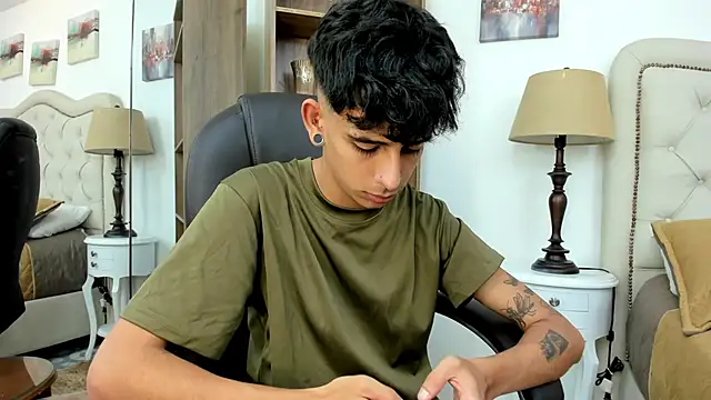 Ibratxandy online show from May 15, 6:49 pm