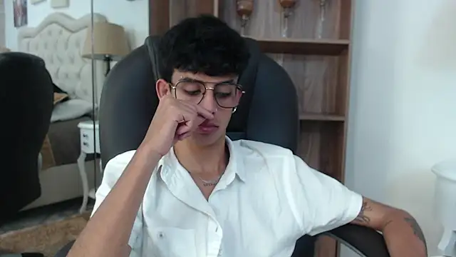 Ibratxandy online show from April 30, 5:31 pm