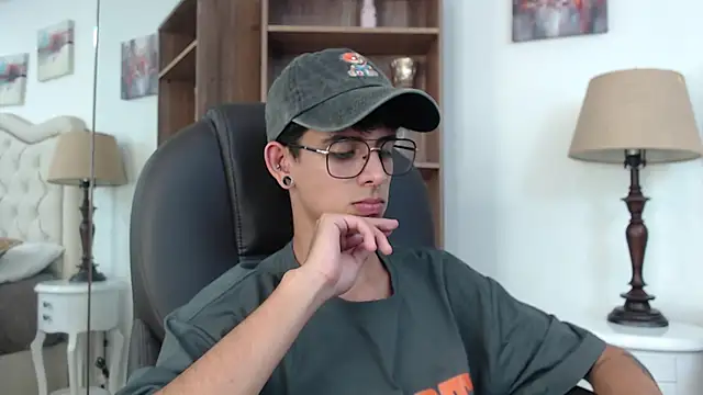 Ibratxandy online show from May 4, 7:04 pm