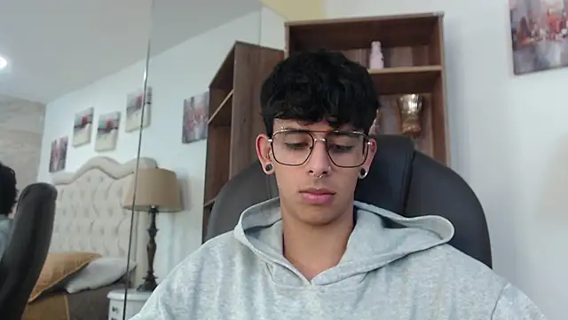 Ibratxandy online show from May 7, 11:54 am