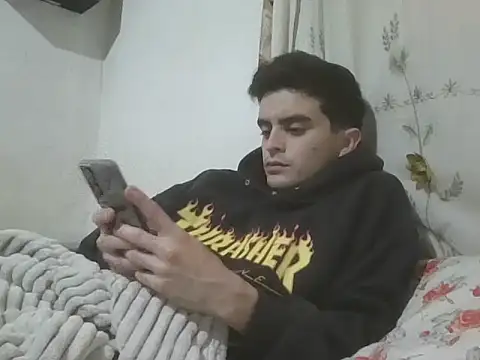 Rodrigo99 9 online show from May 11, 4:04 pm