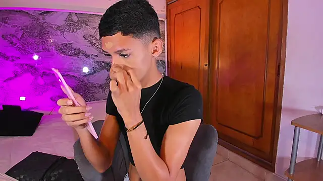 BILLY JAMEES online show from May 6, 12:28 pm