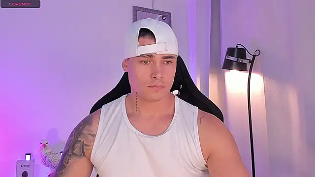 connorsmiith online show from July 2, 11:27 am