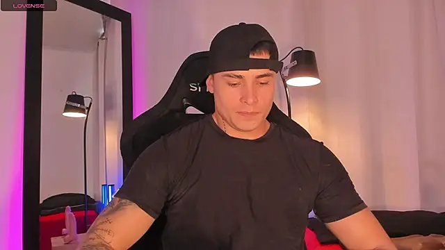 connorsmiith online show from June 30, 5:03 pm