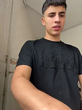 AdrianRinaldi online show from April 30, 5:31 pm