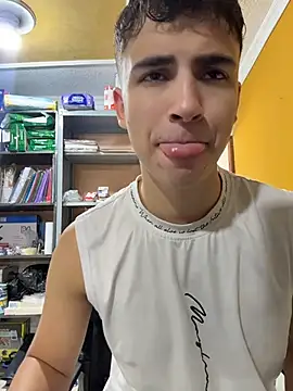 AdrianRinaldi online show from April 26, 4:04 pm