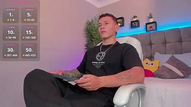 Thomas moon online show from May 14, 1:31 pm
