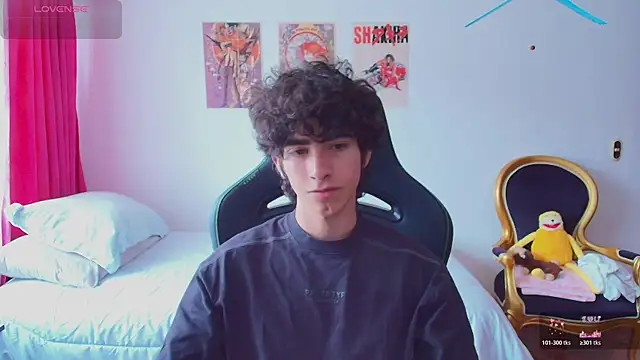 Nude Boy18 online show from July 21, 6:43 pm