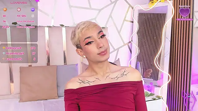 CYRUS TAY online show from May 11, 4:04 pm
