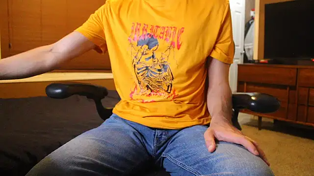 jjjjjfive online show from May 6, 4:24 am
