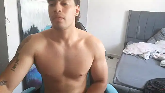 latin party007 online show from July 28, 7:04 pm