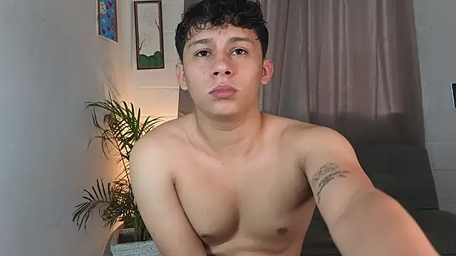 elias steel1 online show from May 6, 1:33 pm