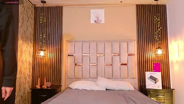 Room 69x online show from May 9, 1:45 pm
