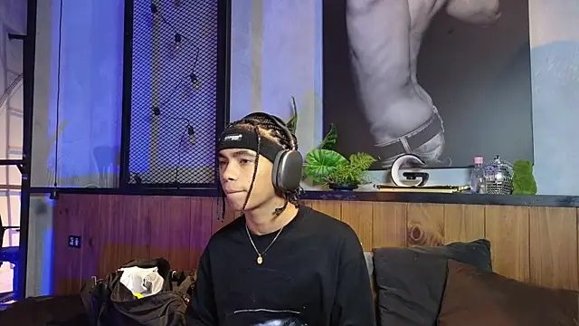 AlanCutee online show from May 2, 12:08 pm