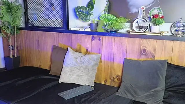 AlanCutee online show from May 7, 2:06 pm