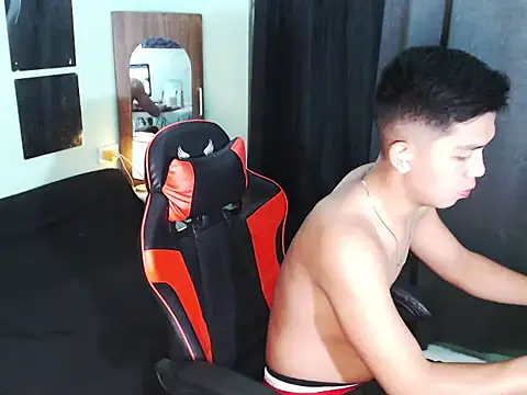Hunky paul online show from May 18, 5:13 am