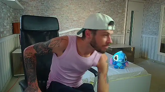 JonahShaw online show from July 24, 4:20 am