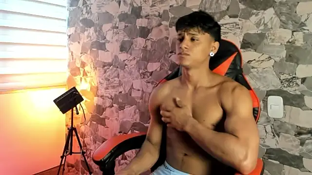 ZYZZ1312 online show from June 22, 7:51 pm
