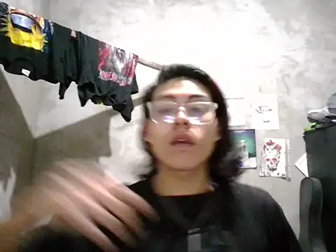 dirty model online show from May 2, 7:11 am