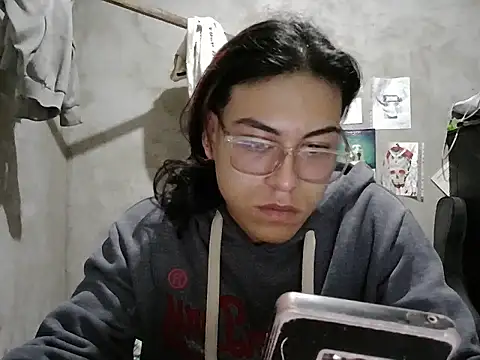 dirty model online show from April 28, 3:22 am