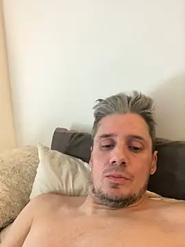 shyandchilling online show from May 10, 6:09 pm