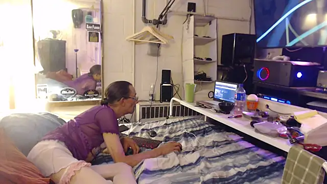 Puff0169 online show from June 10, 6:26 am