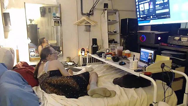Puff0169 online show from June 3, 2:57 am